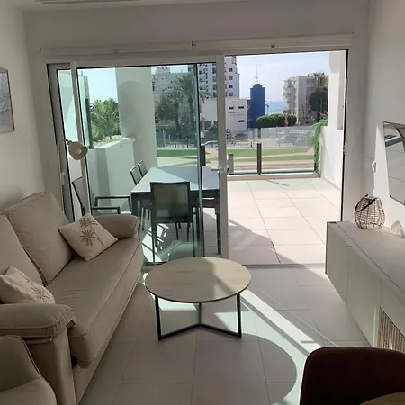 Silver Tower 2b Nuevo En Playa Arenal Bol Кальпе